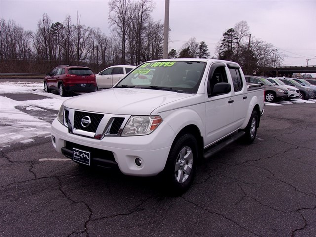Nissan Frontier S Crew Cab 2WD in Hickory