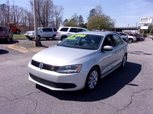 Picture of a 2012 Volkswagen Jetta SE