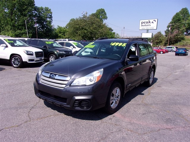 Subaru Outback 2.5i in Hickory