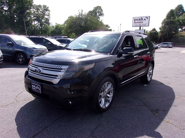 Ford Explorer XLT in Hickory