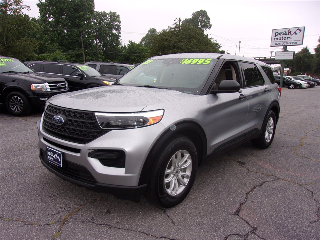 2020 Ford Explorer Base RWD's photo