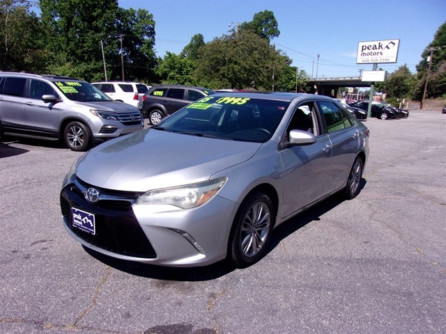 Toyota Camry SE in Hickory