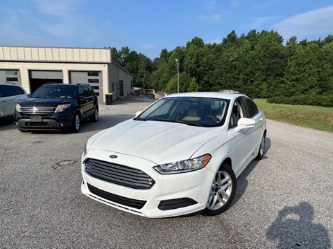 2014 Ford Fusion SE
