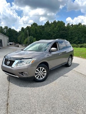 2013 Nissan Pathfinder SV 2WD