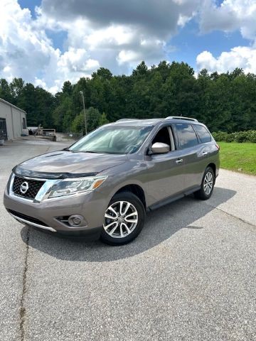 2013 Nissan Pathfinder SV 2WD