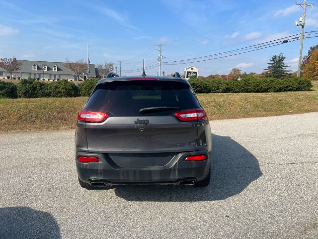 2018 Jeep Cherokee Latitude photo 3