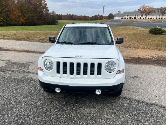 2016 Jeep Patriot Sport photo 2