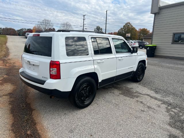 2016 Jeep Patriot Sport photo 4