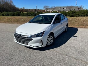 2020 Hyundai Elantra SE 6AT
