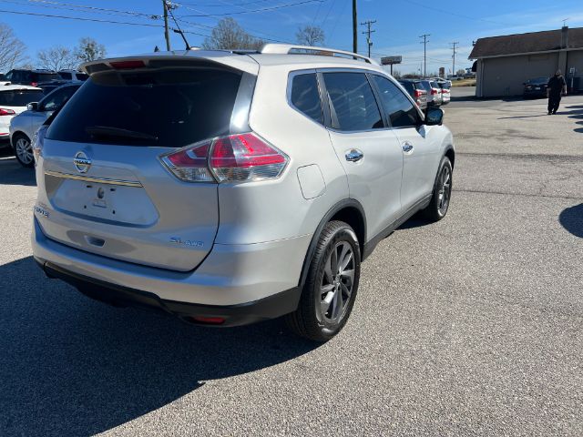 2016 Nissan Rogue SL AWD photo 3