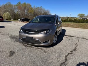 2018 Chrysler Pacifica Touring-L