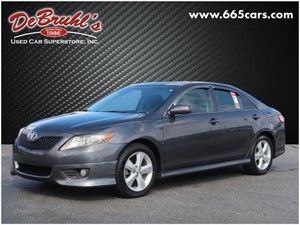 Picture of a 2011 Toyota Camry SE