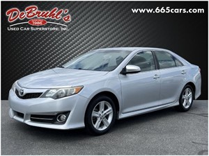 Picture of a 2014 Toyota Camry SE