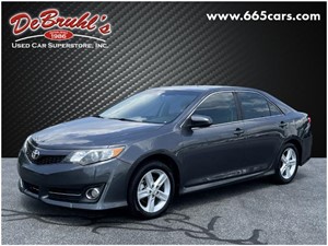 Picture of a 2012 Toyota Camry SE