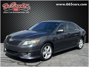 Picture of a 2011 Toyota Camry SE