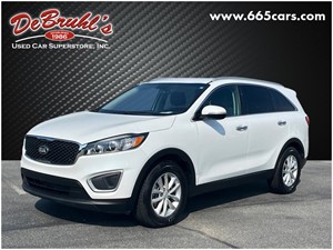 Picture of a 2017 Kia Sorento LX