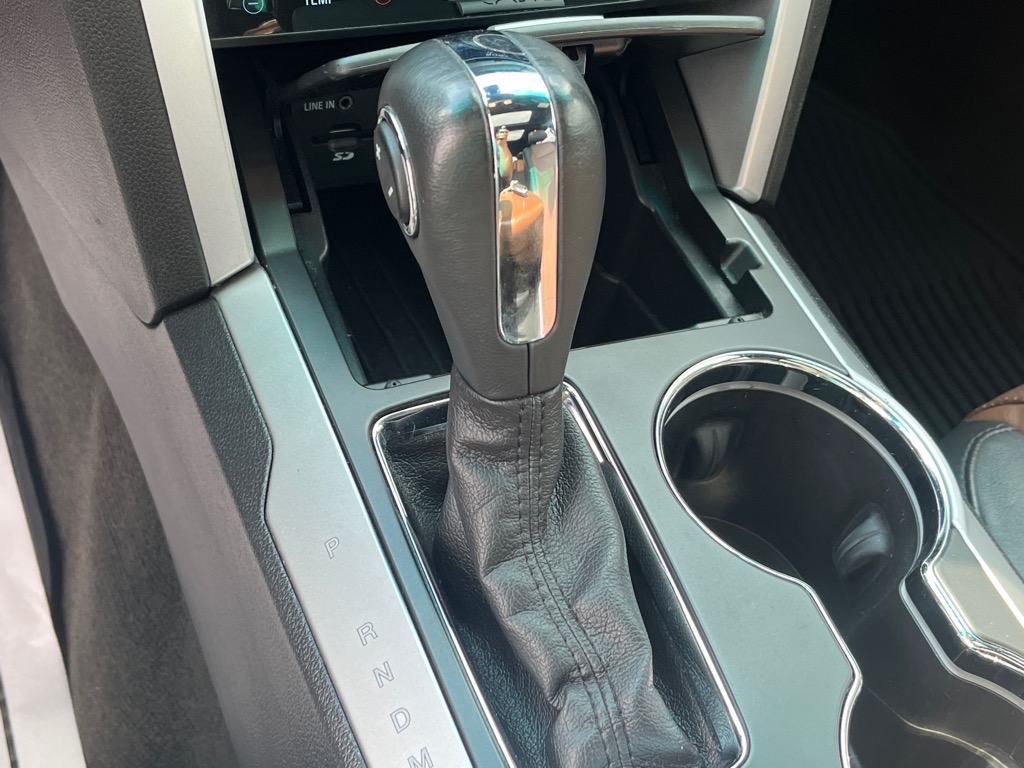 2015 Ford Explorer Limited photo 13