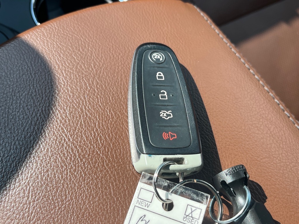 2015 Ford Explorer Limited photo 17