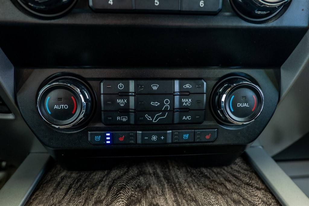 2019 Ford F-350 Super Duty Lariat - Photo 25
