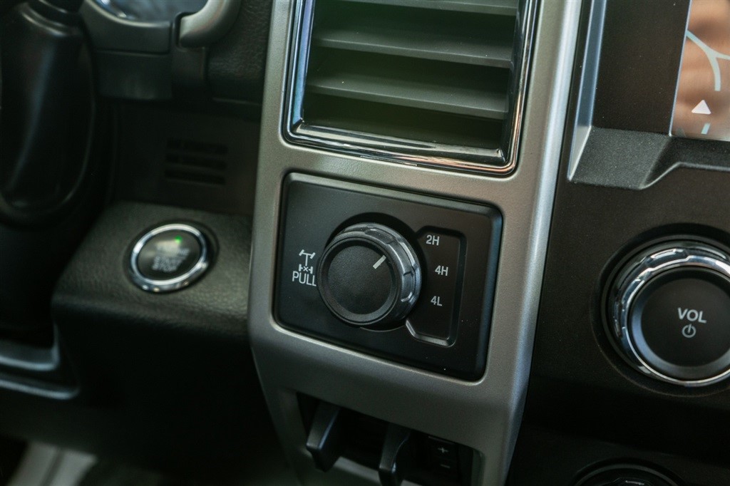 2019 Ford F-350 Super Duty Lariat - Photo 26