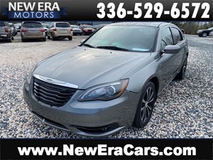 Picture of a 2011 CHRYSLER 200 S NO ACCIDENTS!! 72 SVC RECORDS!