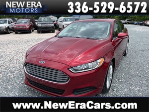 Picture of a 2016 FORD FUSION SE HYBRI NO ACCIDENTS! 2 NC OWNERS!