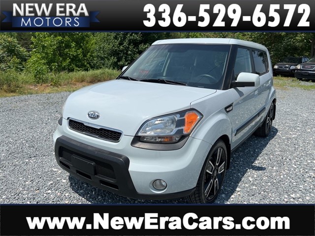 KIA SOUL + NO ACCIDENTS! NC OWNED! in Winston Salem