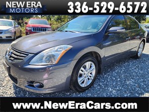 Picture of a 2012 NISSAN ALTIMA