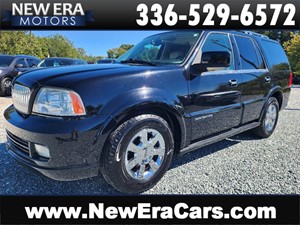 Picture of a 2006 LINCOLN NAVIGATOR AWD