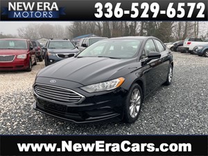 Picture of a 2017 FORD FUSION SE