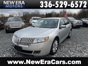 Picture of a 2012 LINCOLN MKZ