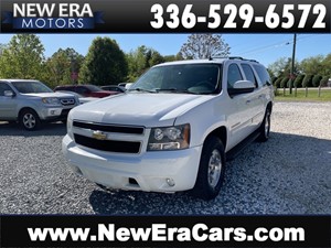 Picture of a 2011 CHEVROLET SUBURBAN 1500 LT