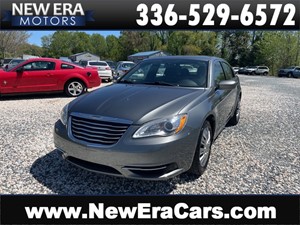 Picture of a 2013 CHRYSLER 200 LX