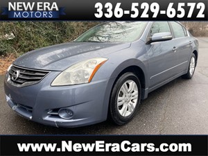 Picture of a 2010 NISSAN ALTIMA