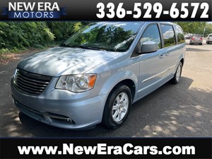 Picture of a 2013 CHRYSLER TOWN & COUNTRY TOURING