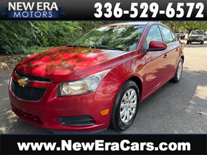 Picture of a 2011 CHEVROLET CRUZE LT