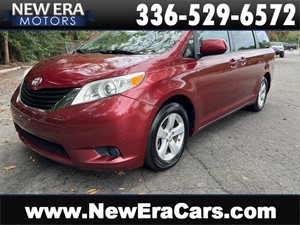 Picture of a 2011 TOYOTA SIENNA LE