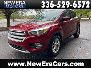 Picture of a 2017 FORD ESCAPE SE