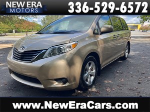 Picture of a 2011 TOYOTA SIENNA LE