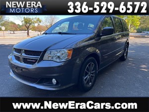 Picture of a 2017 DODGE GRAND CARAVAN SXT