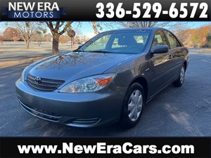 Picture of a 2004 TOYOTA CAMRY LE