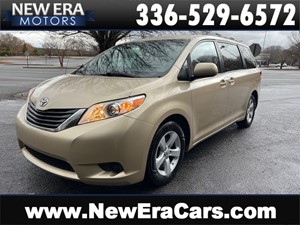 Picture of a 2011 TOYOTA SIENNA LE