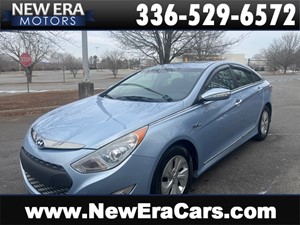 Picture of a 2015 HYUNDAI SONATA HYBRID