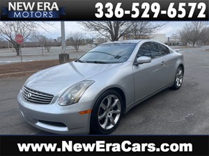 Picture of a 2004 INFINITI G35