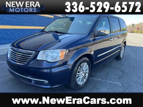 2013 Chrysler Town & Country Touring-L Minivan 4D