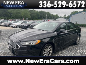 Picture of a 2017 FORD FUSION SE