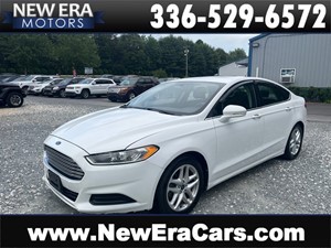 Picture of a 2015 FORD FUSION SE
