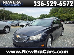 Picture of a 2014 Chevrolet Cruze LS Sedan 4D
