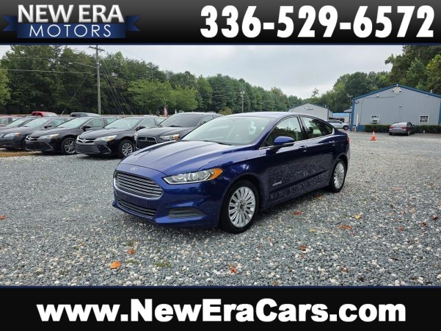 Ford Fusion SE Hybrid Sedan 4D in Winston-Salem