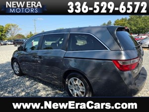 Picture of a 2012 Honda Odyssey LX Minivan 4D